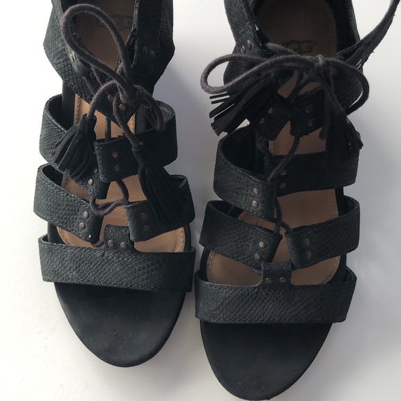 UGG Yasmin Snake Gladiator Wedge Black Leather Sandal Size 7 - Picture 7 of 10
